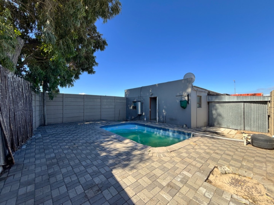 3 Bedroom Property for Sale in Bishop Lavis Western Cape